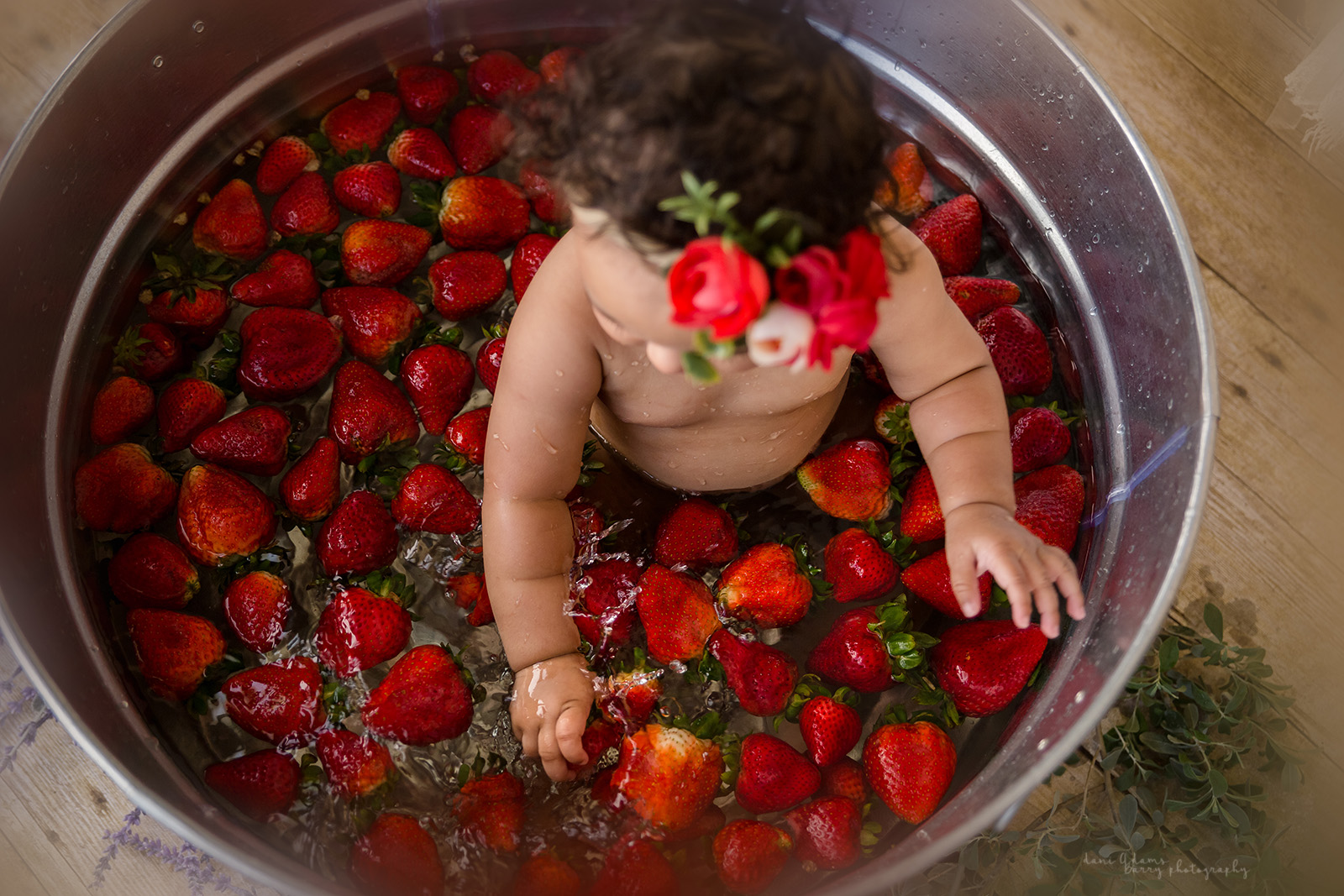 Strawberry sales bath baby