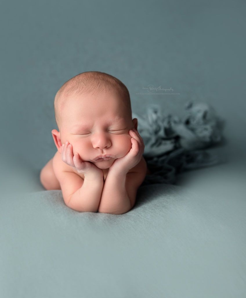 earth-tone-newborn-photography