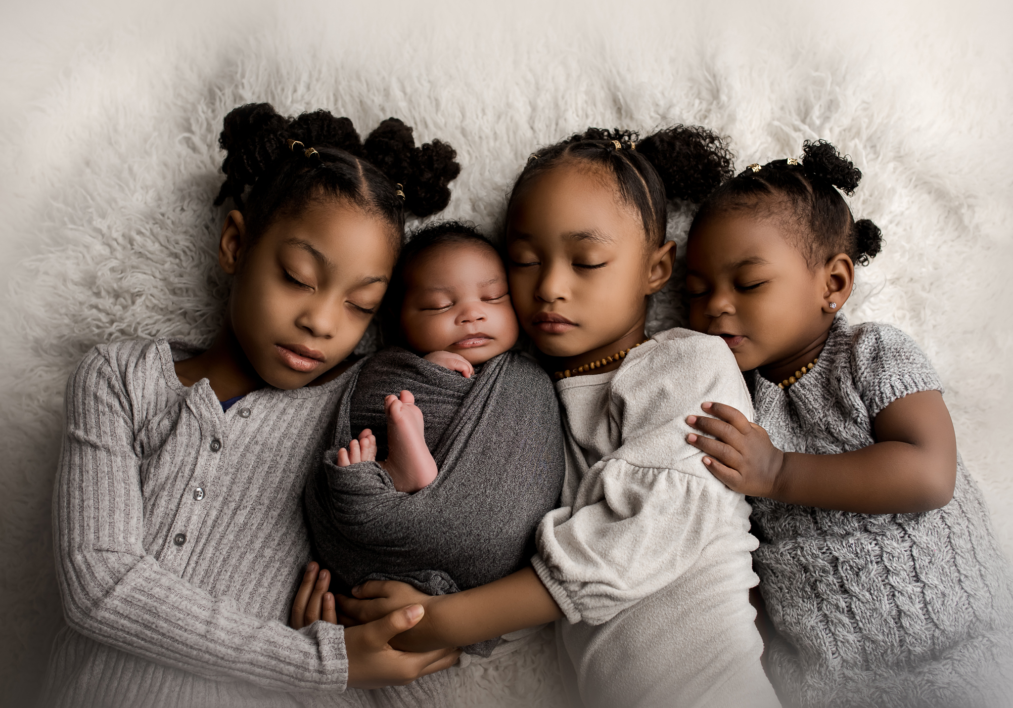 dallas newborn photographer sibling newborn photography