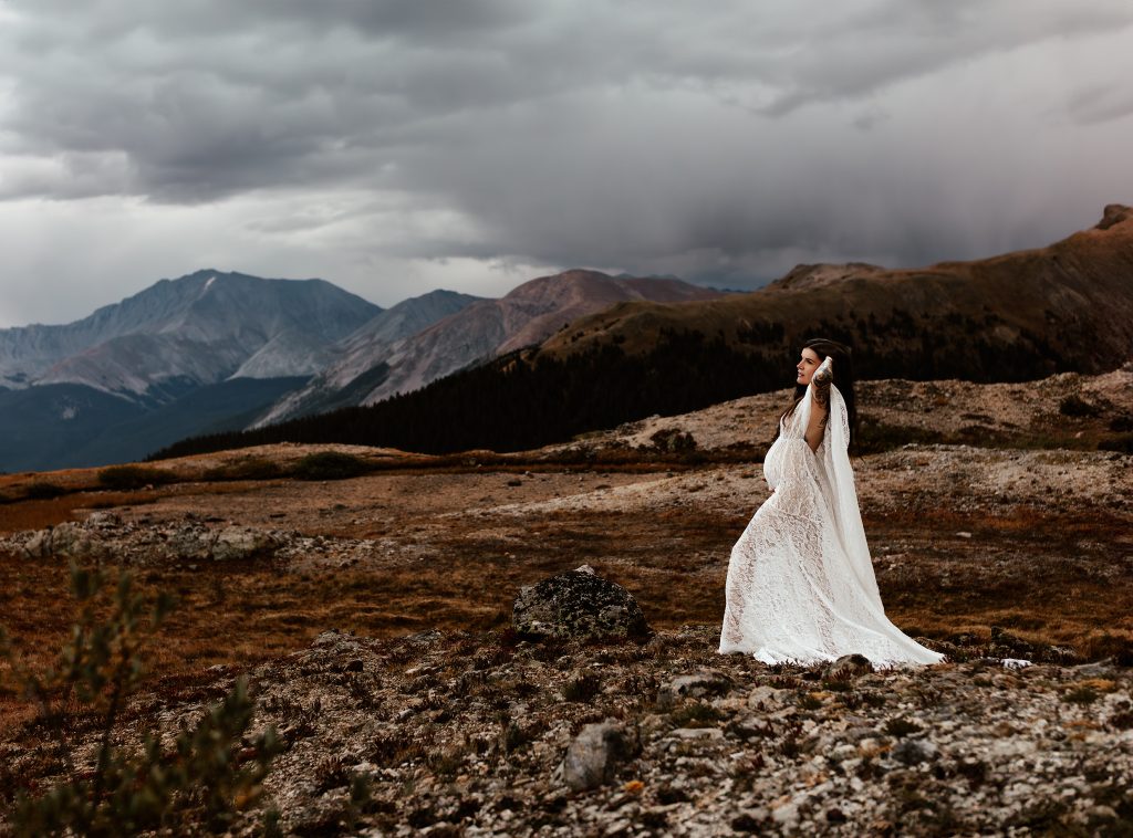 maternity mountain photoshoot colorado